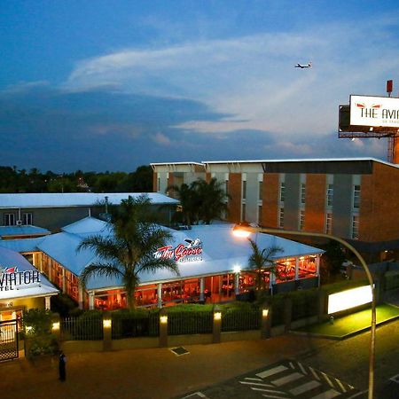 The Aviator Hotel Or Tambo Kempton Park Exteriér fotografie